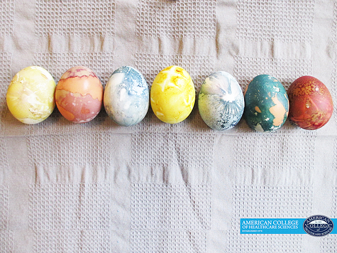 DIY: Naturally Dyed Easter Eggs