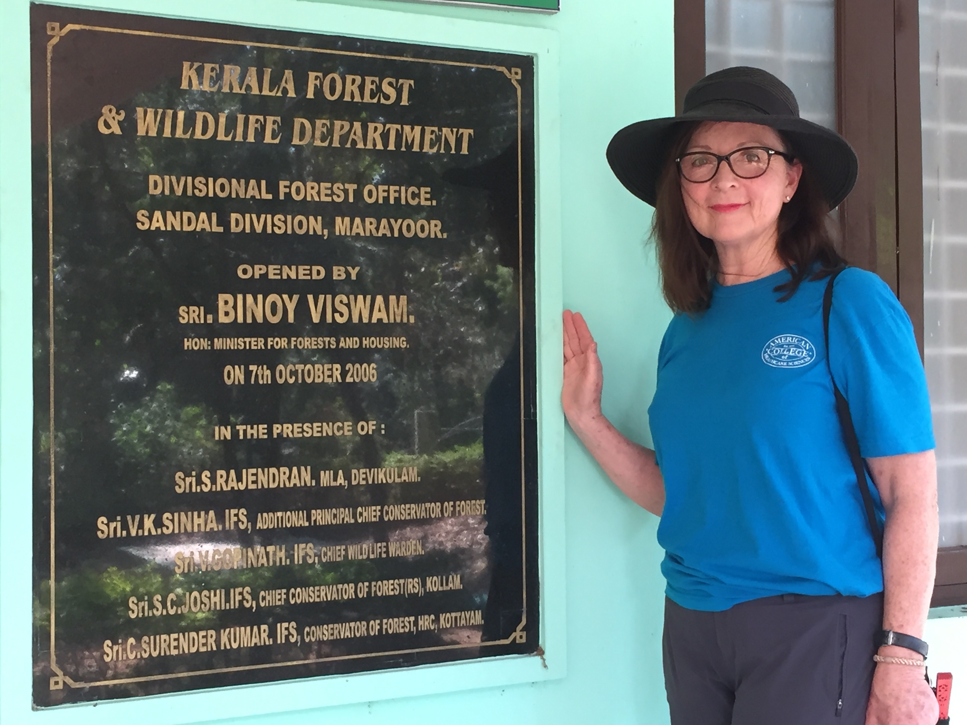 India DP w Sandalwood forest sign.jpg?width\u003d571\u0026name\u003dIndia DP w Sandalwood forest sign