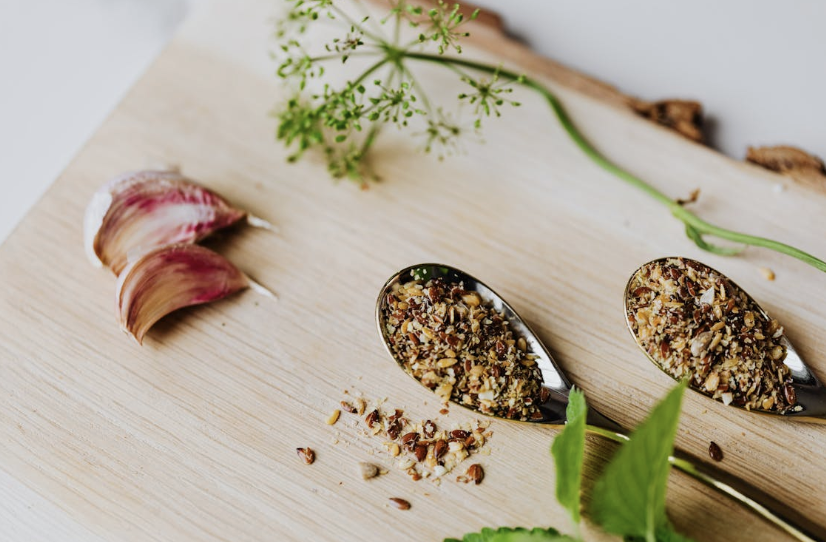 garlic-spices-herbs-herbalism-achs-2
